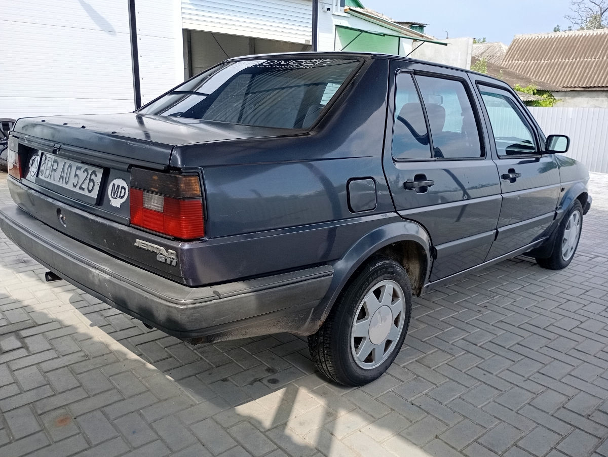 Volkswagen Jetta фото 2