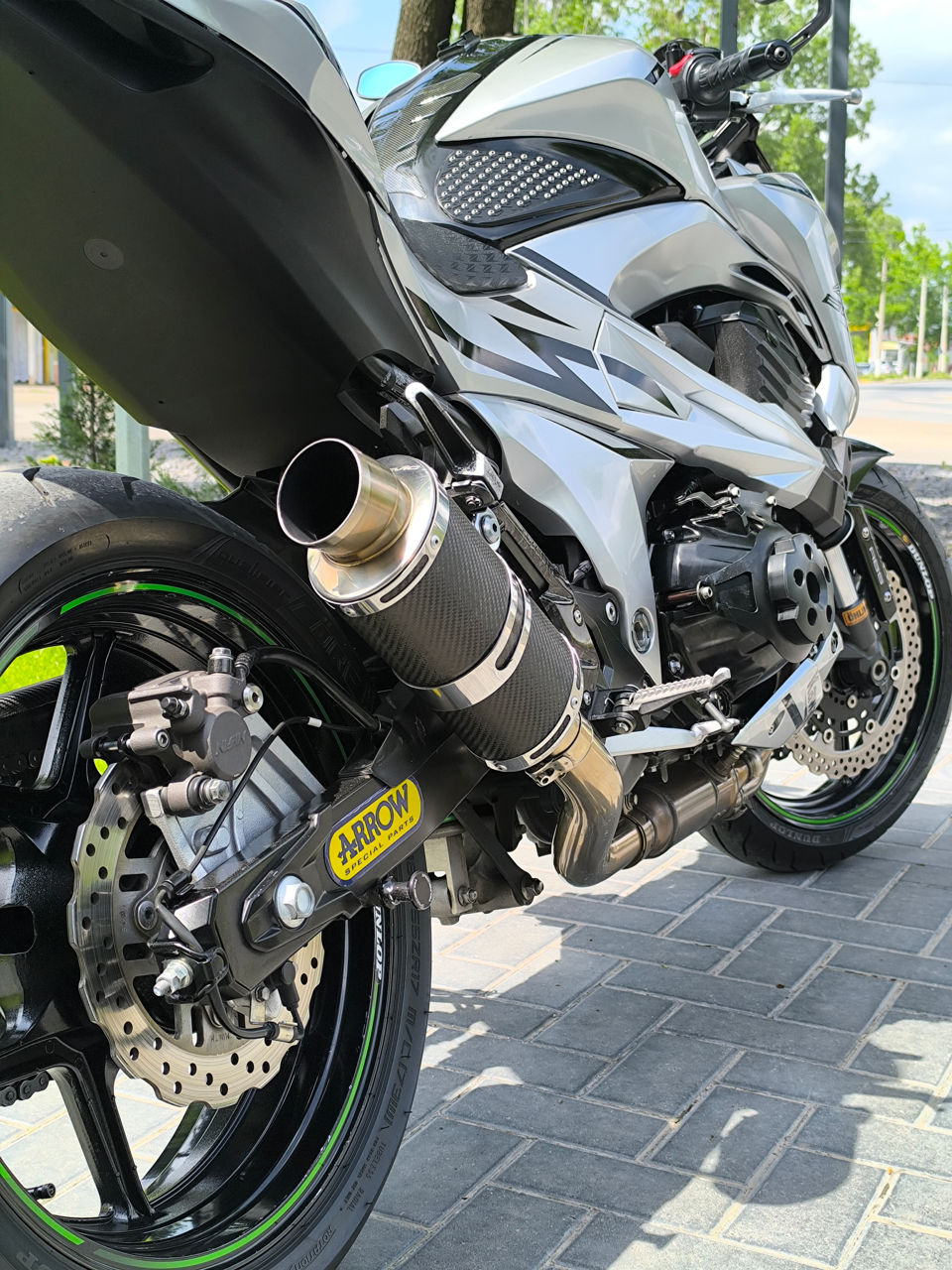 Kawasaki ZR800 foto 5