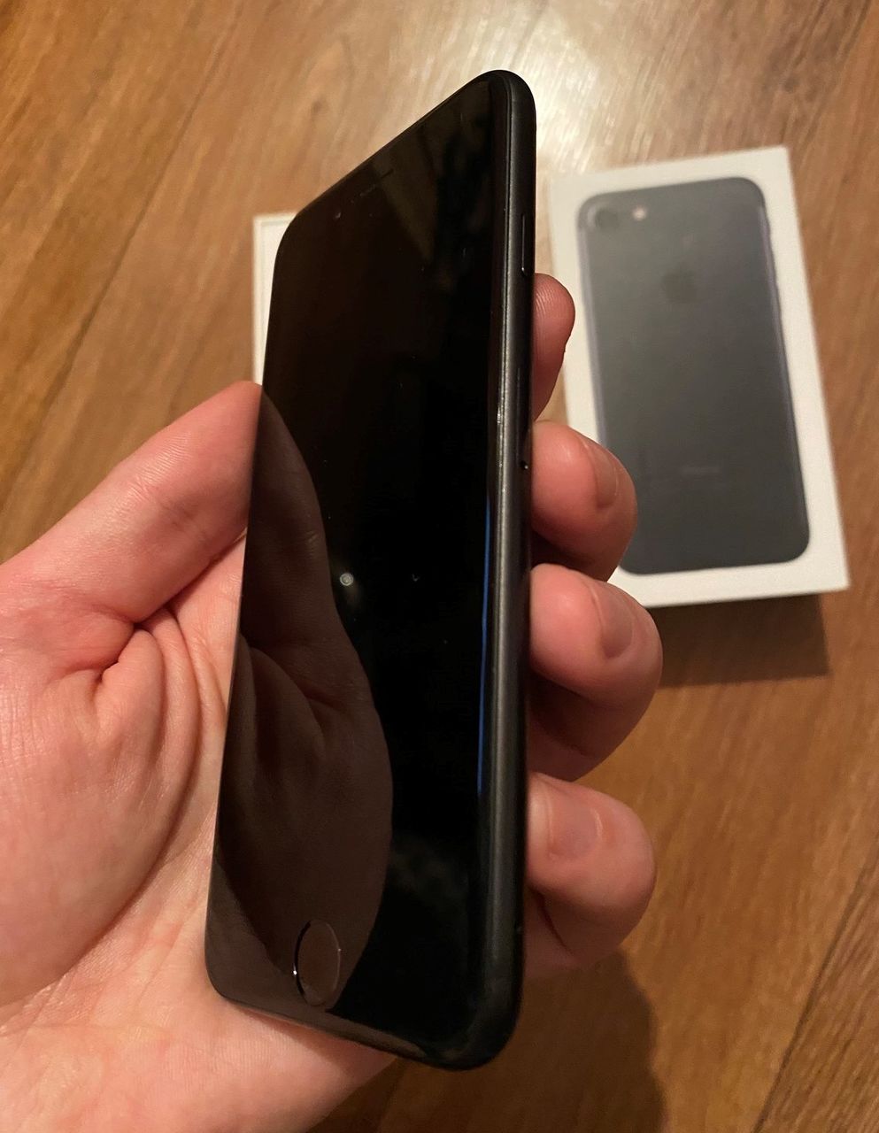 Iphone 7 128GB Черный матовый