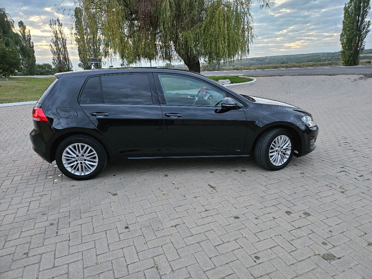 Volkswagen Golf foto 0