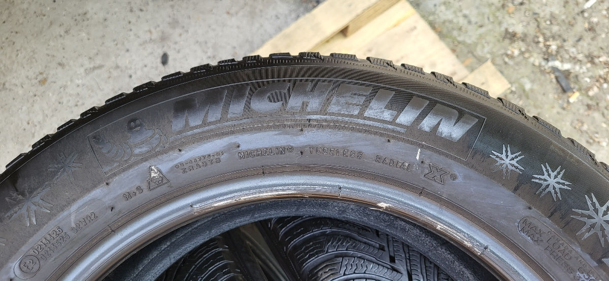 Шины 205/60 R16 Michelin  фото 6
