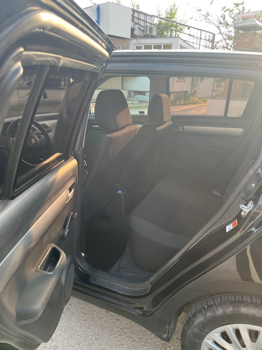 Suzuki Swift фото 4