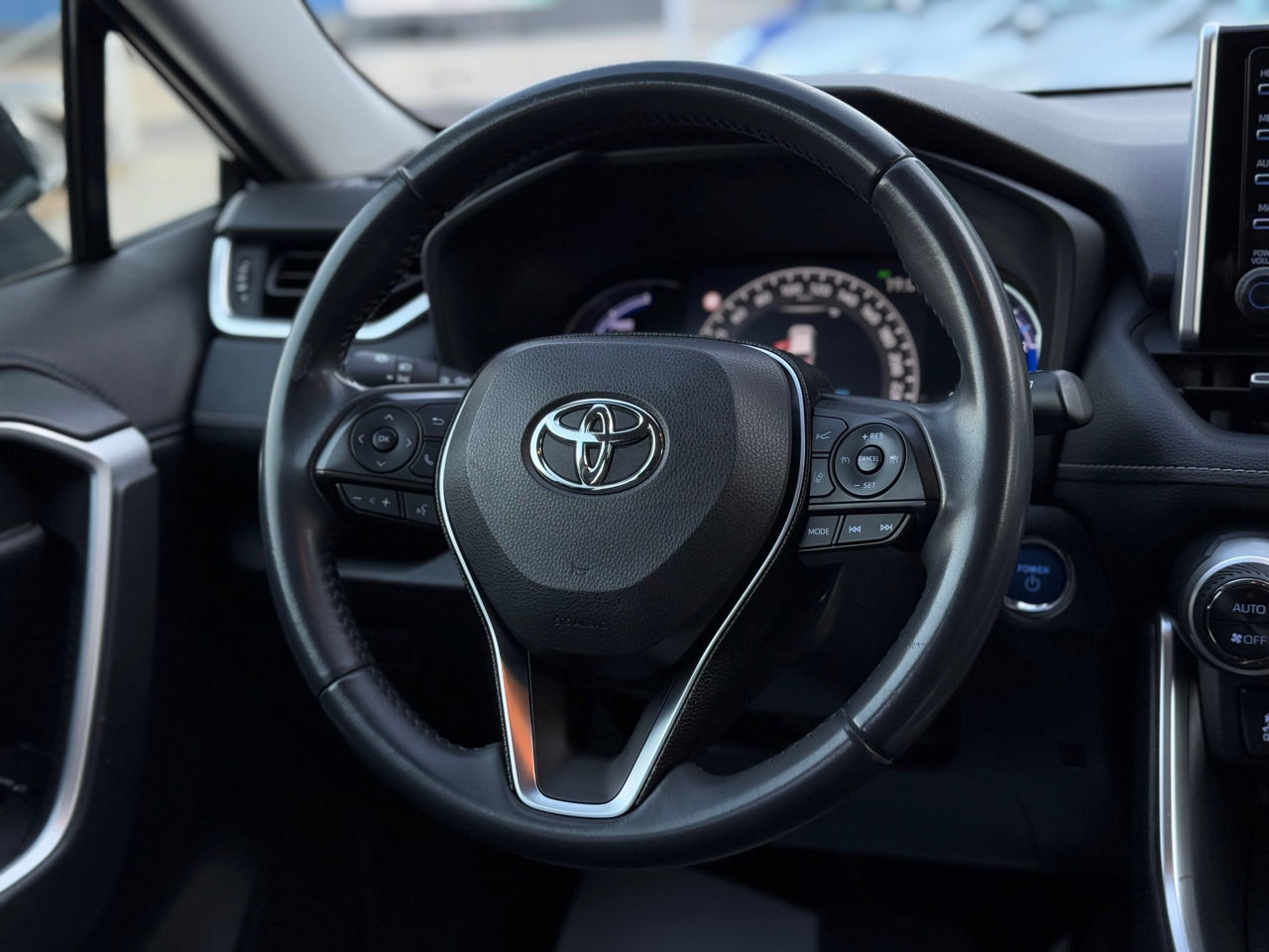 Toyota Rav 4 фото 8