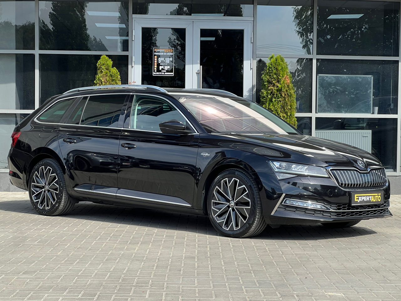 Skoda Superb — fotografia 3
