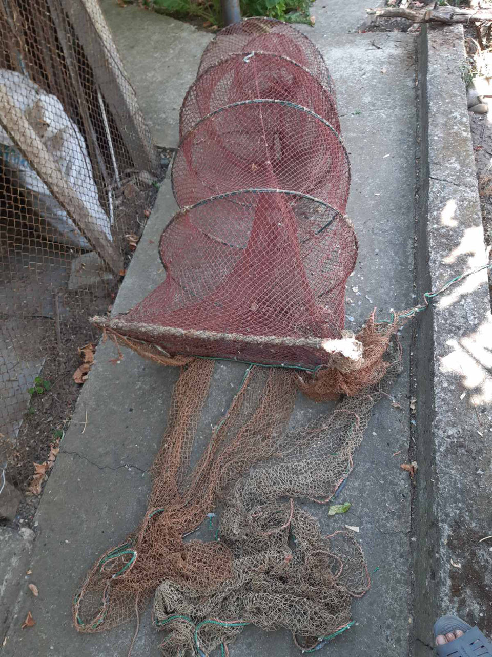 Рыболовная сеть типа садок, cusca tip plasa de pescuit.