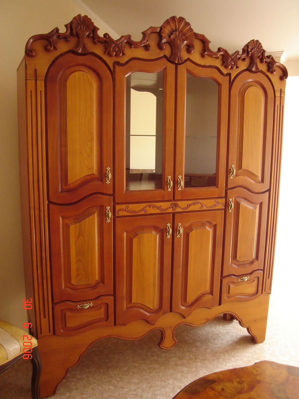 Корпусная мебель, фасады из массива и для кухонь, рабочих кабинетов ...