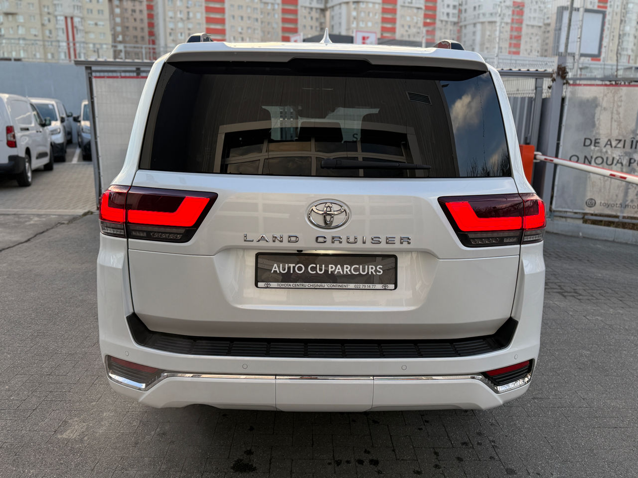 Toyota Land Cruiser фото 5