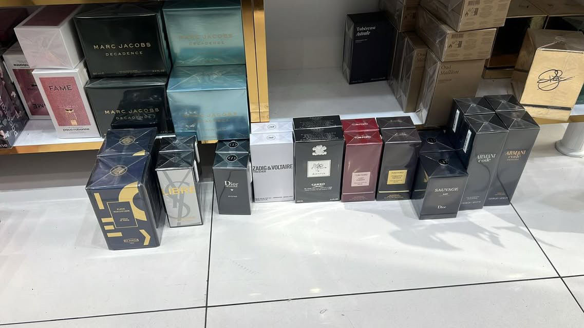 Parfumuri de Lux – Alege Aroma Care Te Definește! foto 5