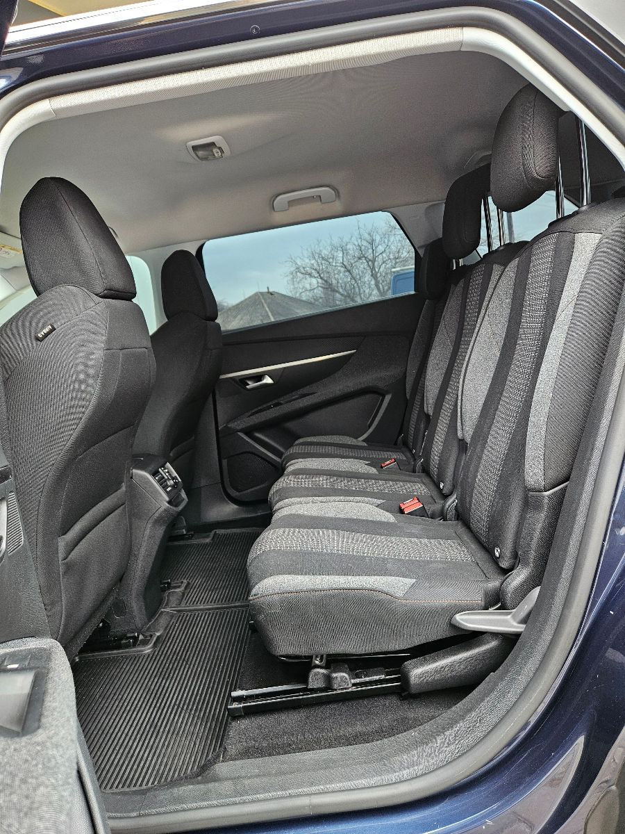 Peugeot 5008 фото 7
