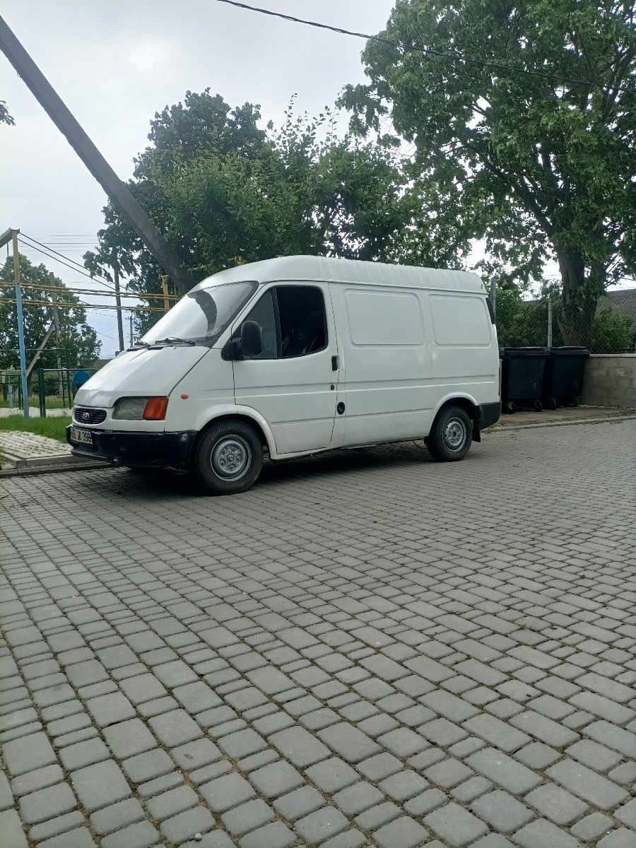 Ford Transit  фото 1