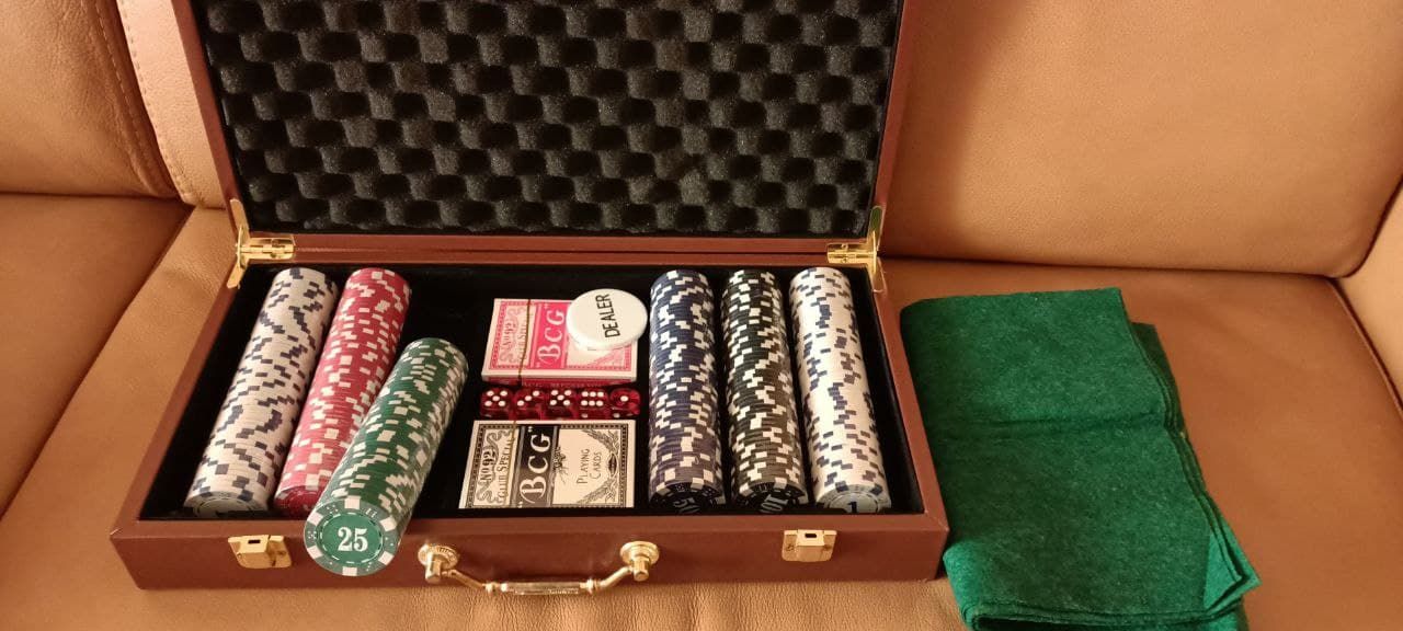 Покерный набор. Poker Set. Пластиковые карты