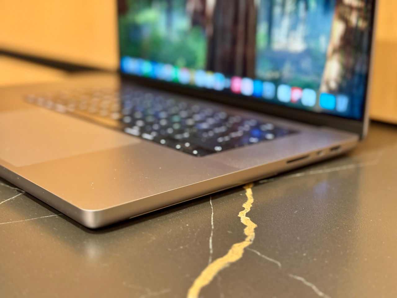 Apple MacBook Pro 16" 2021 M1 Pro 16GB 512GB SSD Space Grey / Garantie / Livrare foto 2