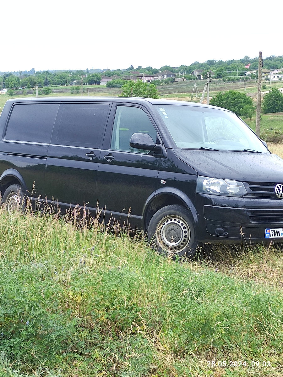 Volkswagen T 5 +,bază lungă,6 locuri,6viteze,140k.p.revizie tehnica 05.2026. фото 2