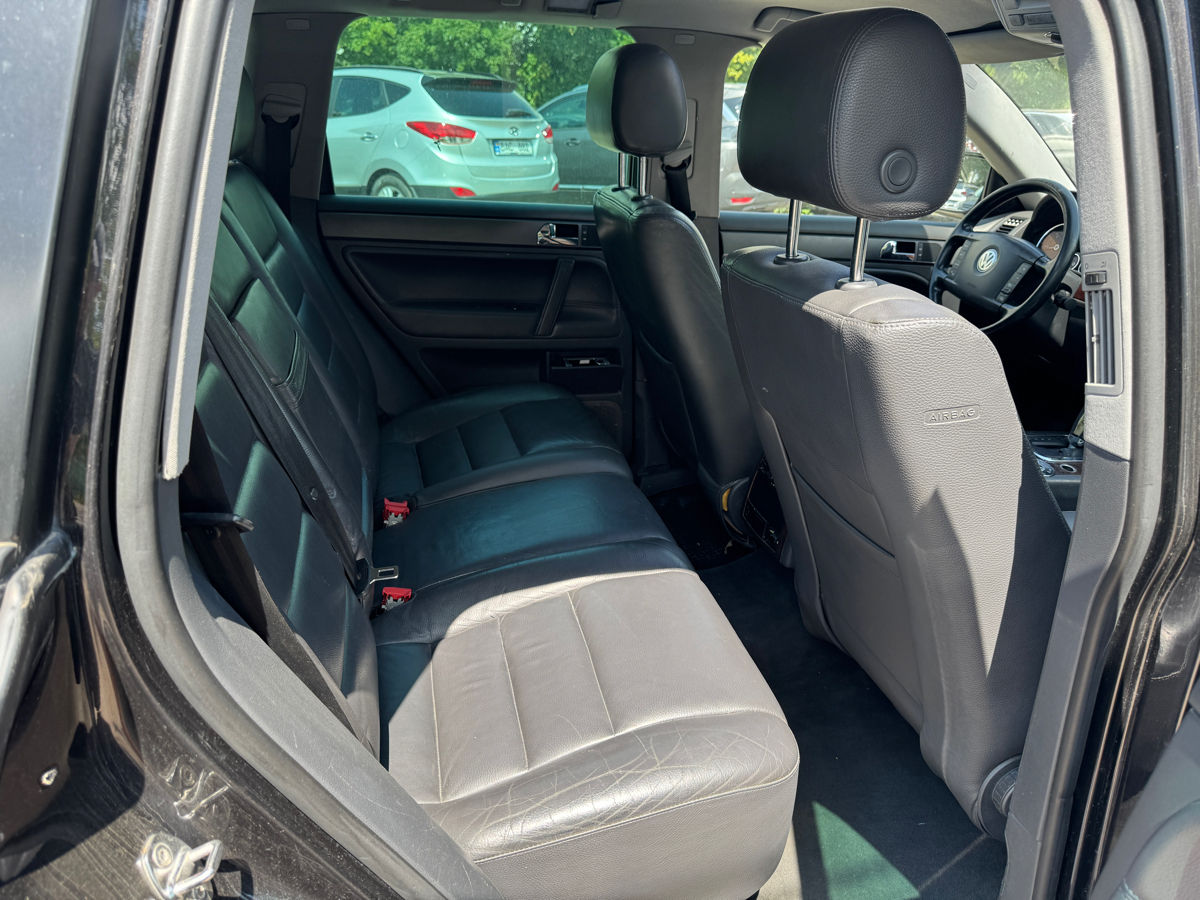 Volkswagen Touareg foto 10