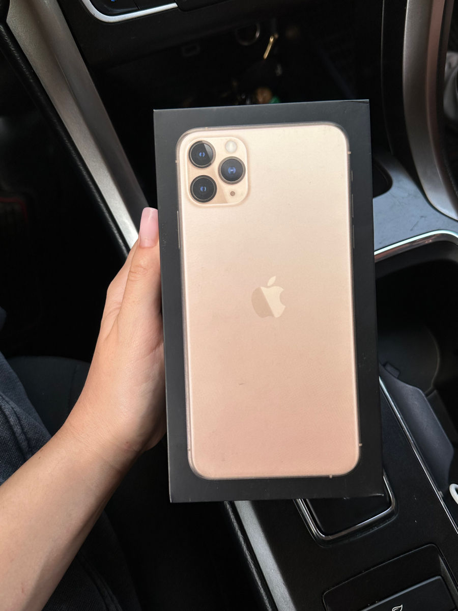 Apple iPhone 11 Pro Max 256 GB | Gold 290 $  фото 1