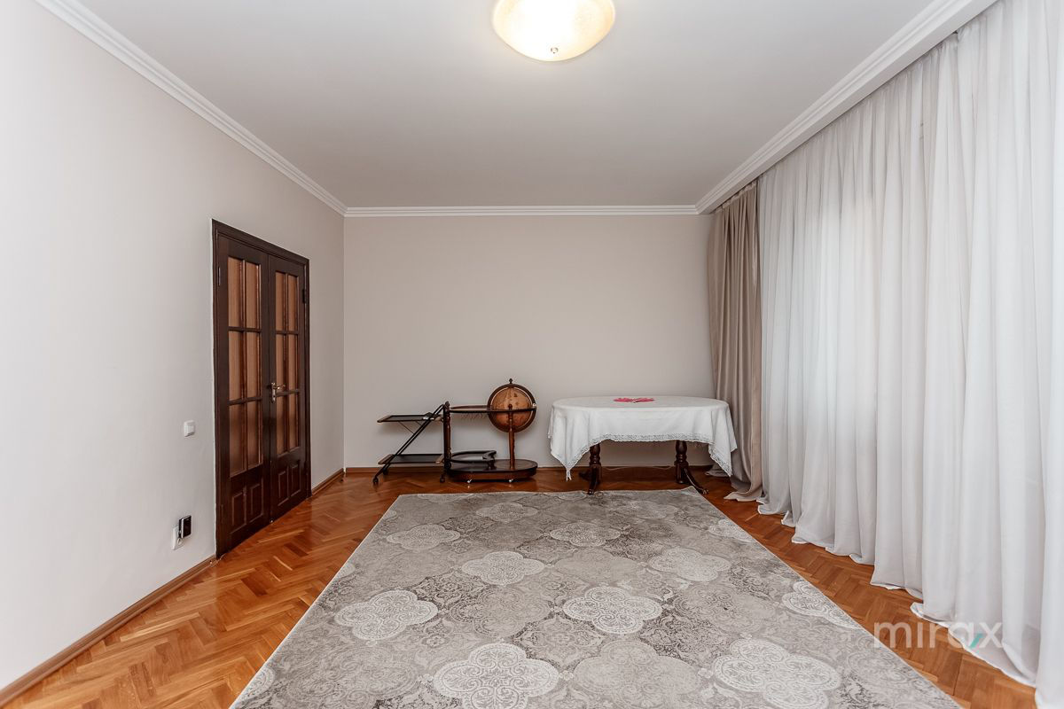 Apartament cu 4 camere, 127 m², Râșcani, Chișinău foto 2