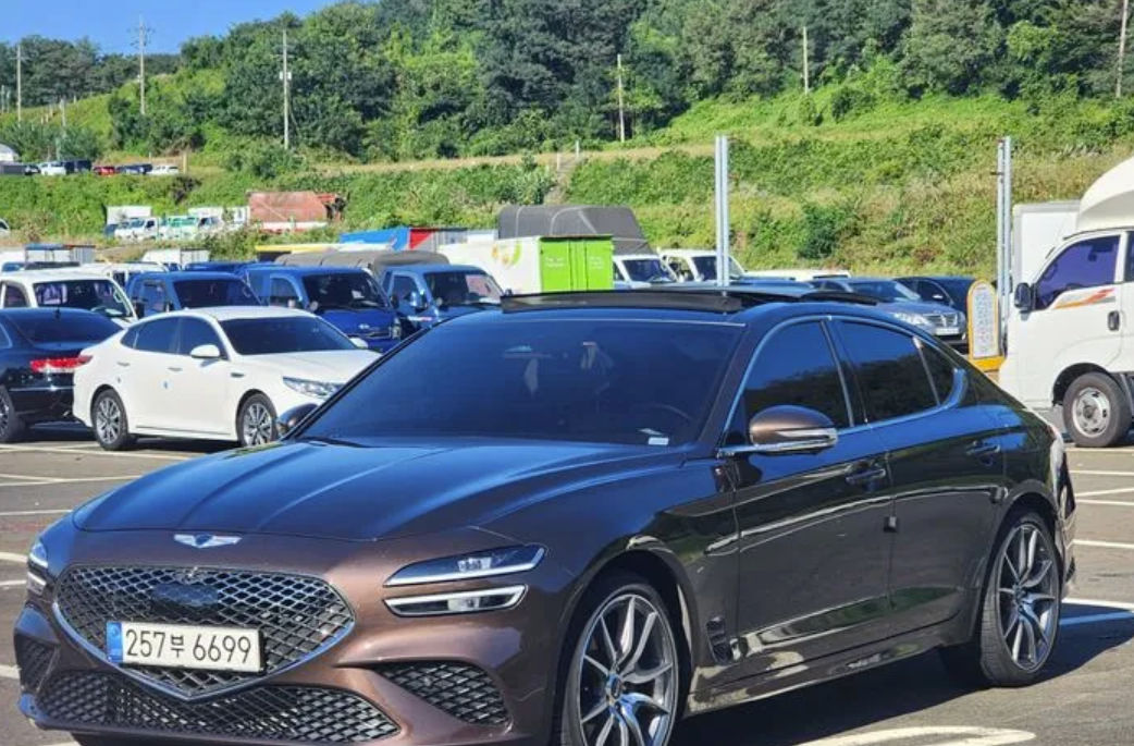 Genesis G70 foto 0