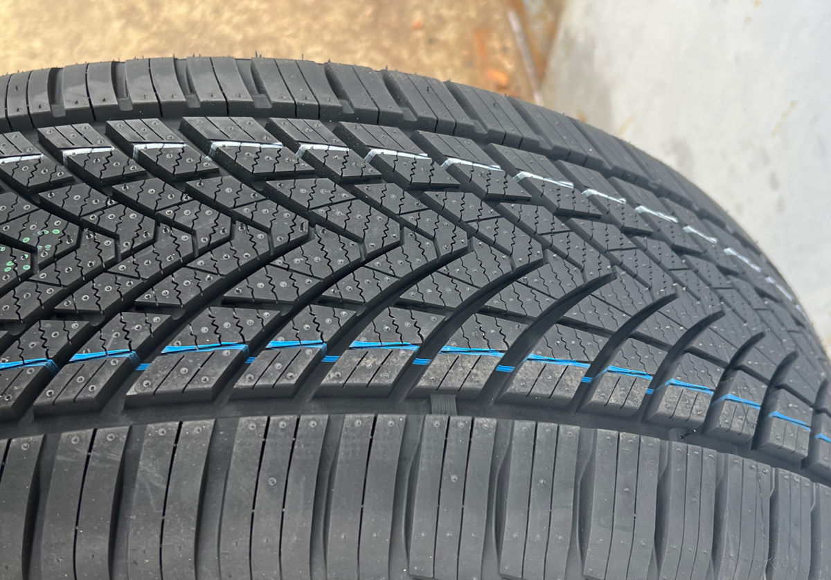 235/55 R17 Tracmax Allseason Trac saver/ Доставка, livrare toata Moldova foto 4