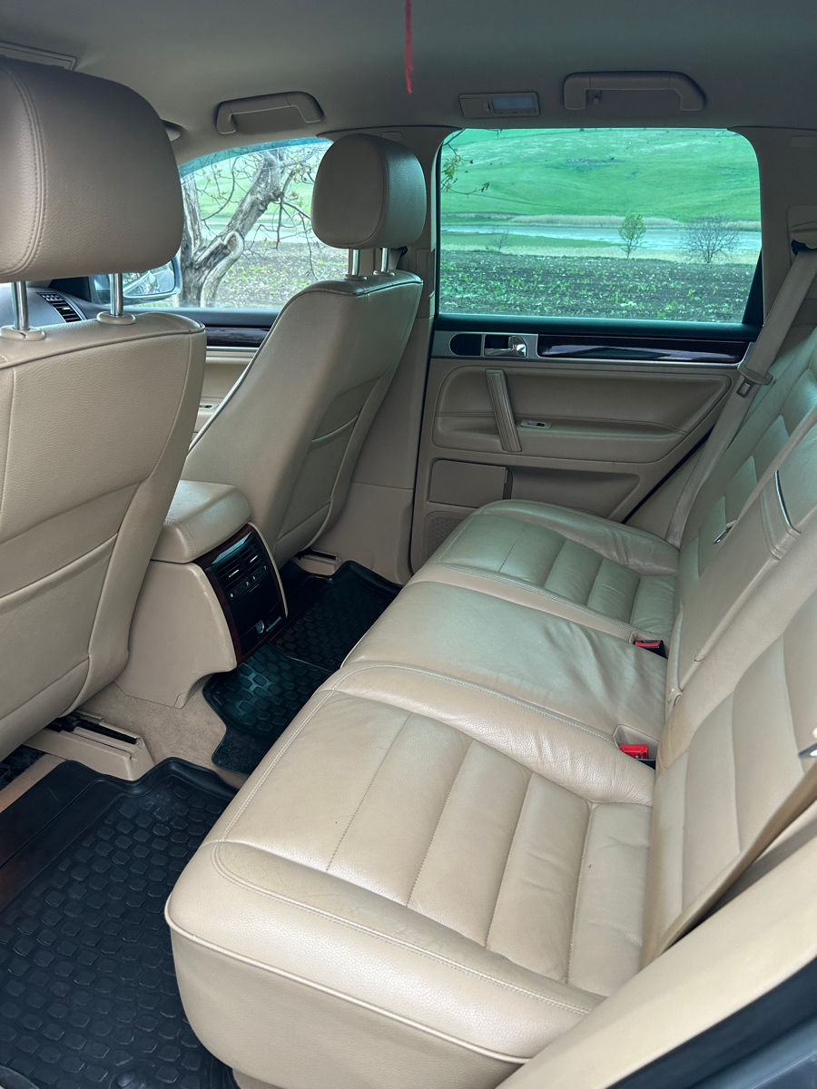 Volkswagen Touareg foto 5