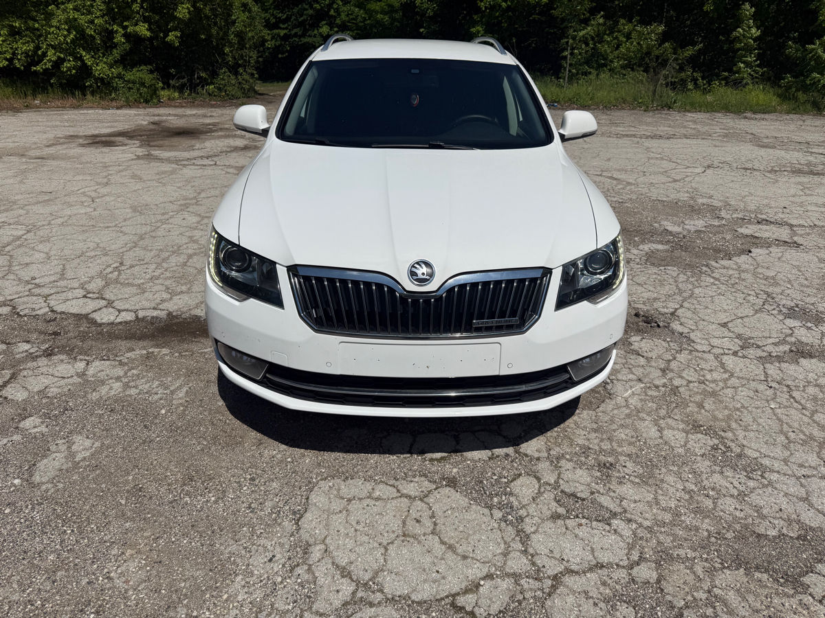 Skoda Superb фото 0