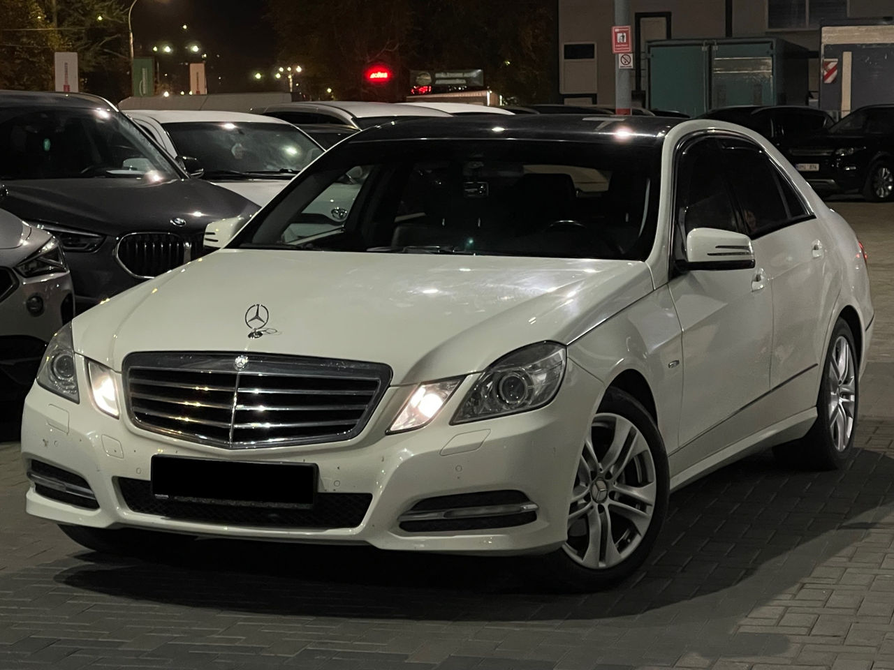 Mercedes E-Class foto 0