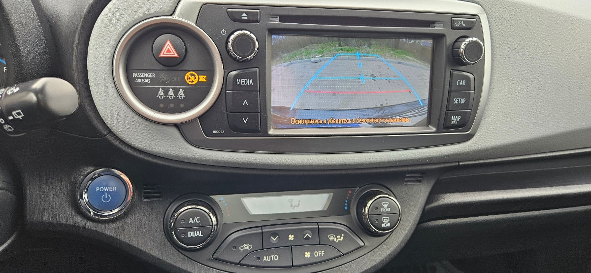 Toyota Yaris foto 7