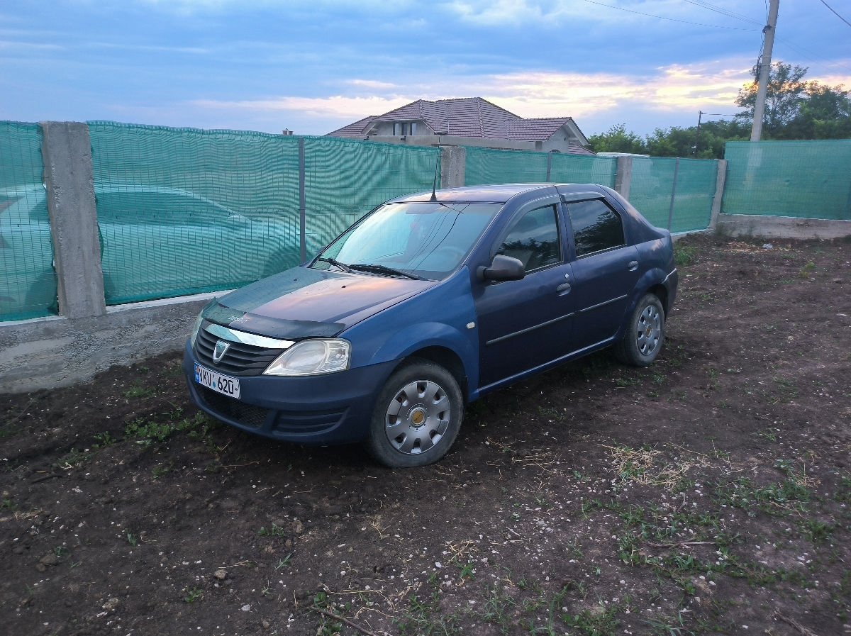 Dacia Logan foto 0