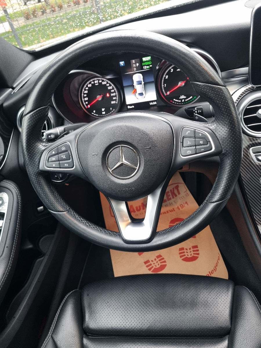 Mercedes C-Class 2017 photo 14