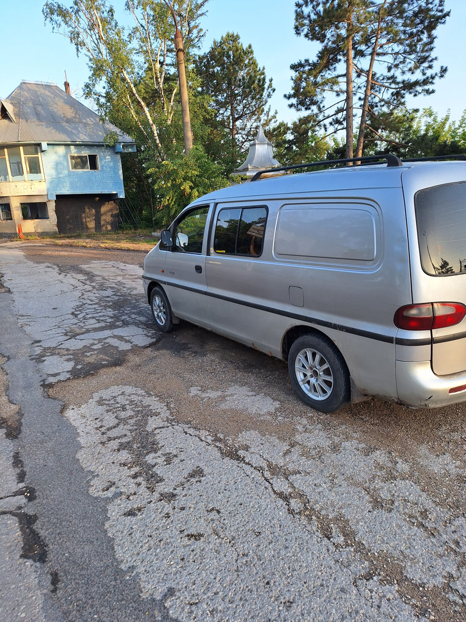 Hyundai H200