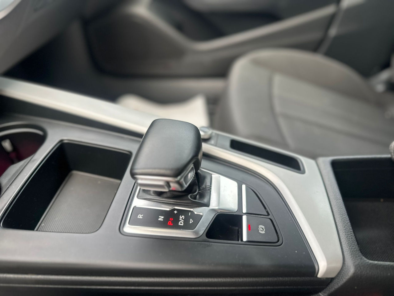 Audi A4 фото 15