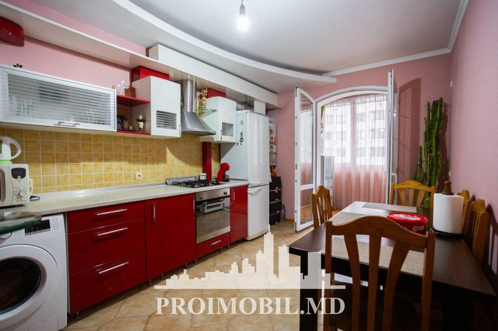 Apartament cu 4 camere, 202 m², Buiucani, Chișinău foto 1