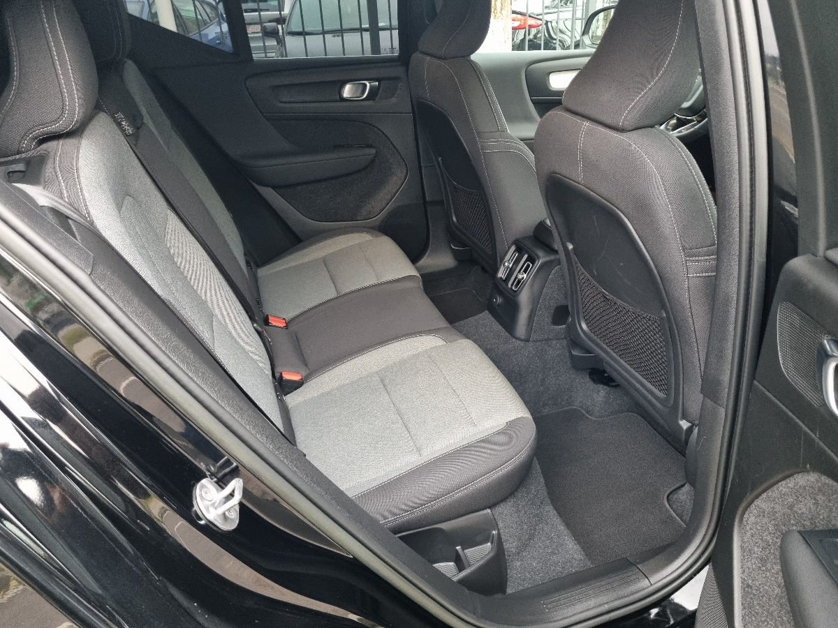 Volvo XC40 2023 photo 17