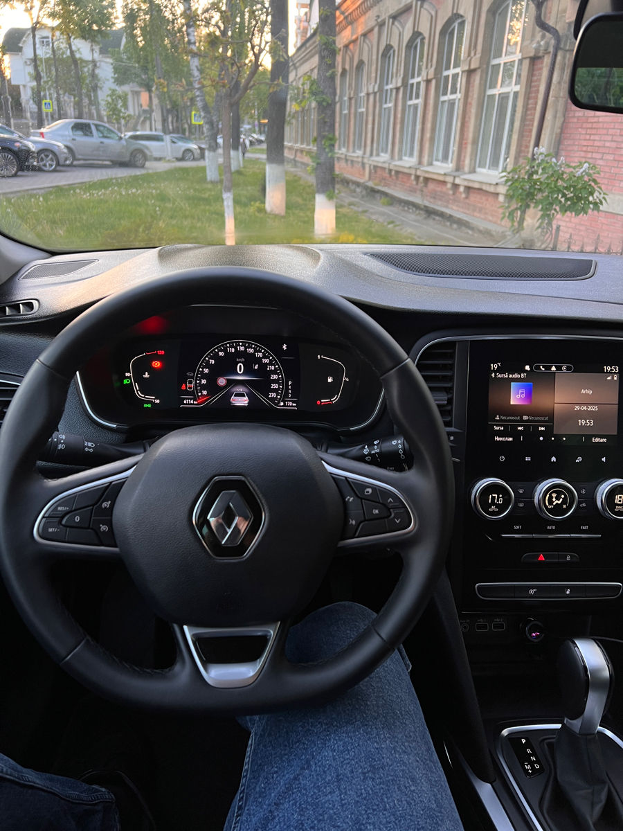 Renault Megane фото 5