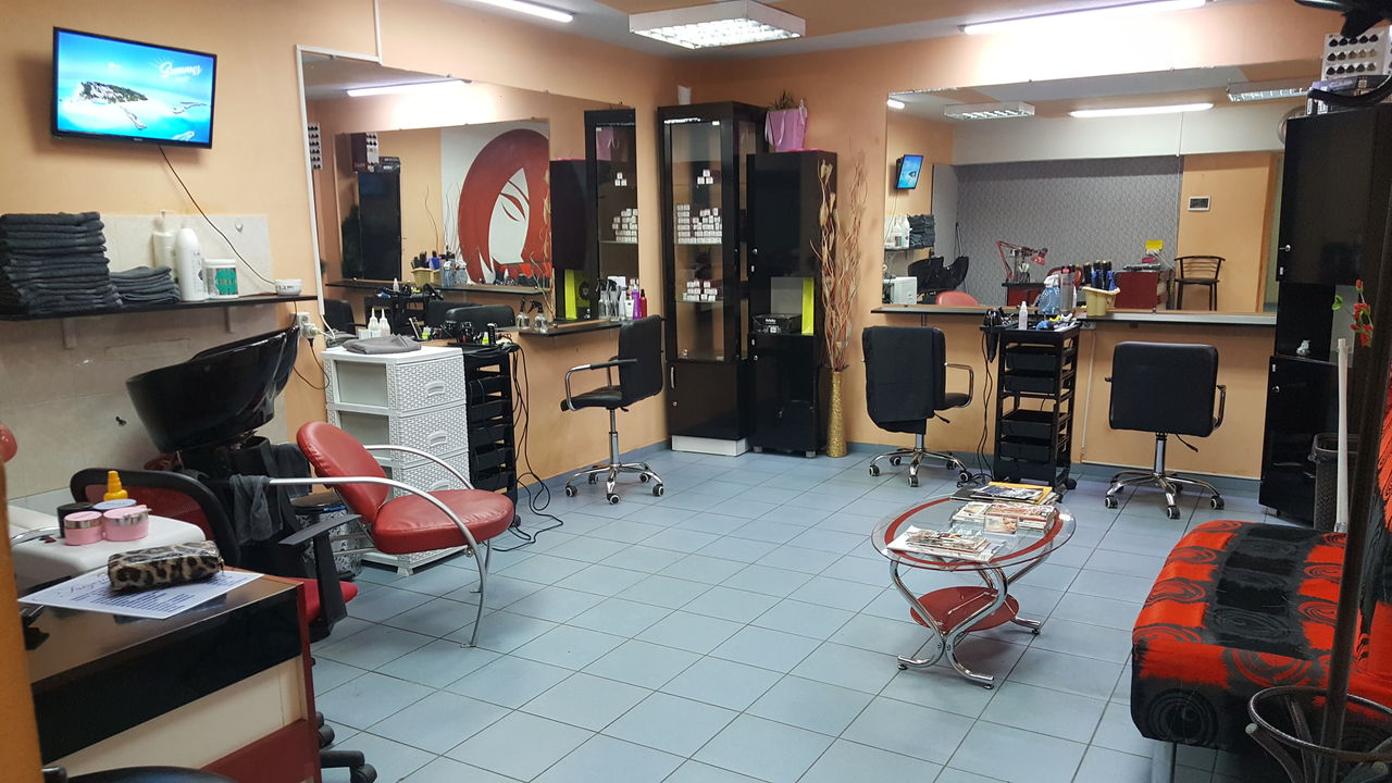 Urgent se vinde afacere Piata Centrala, frizerie