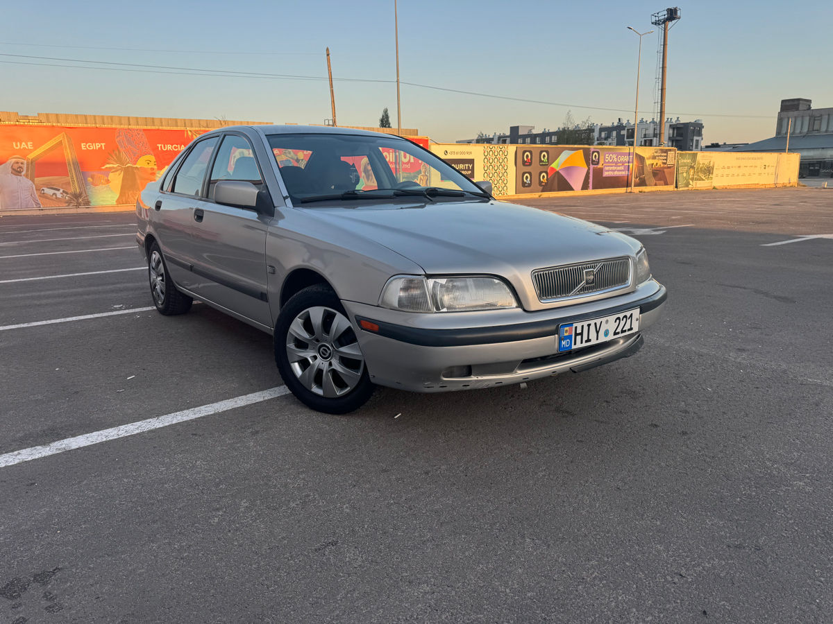 Volvo S40 foto 1