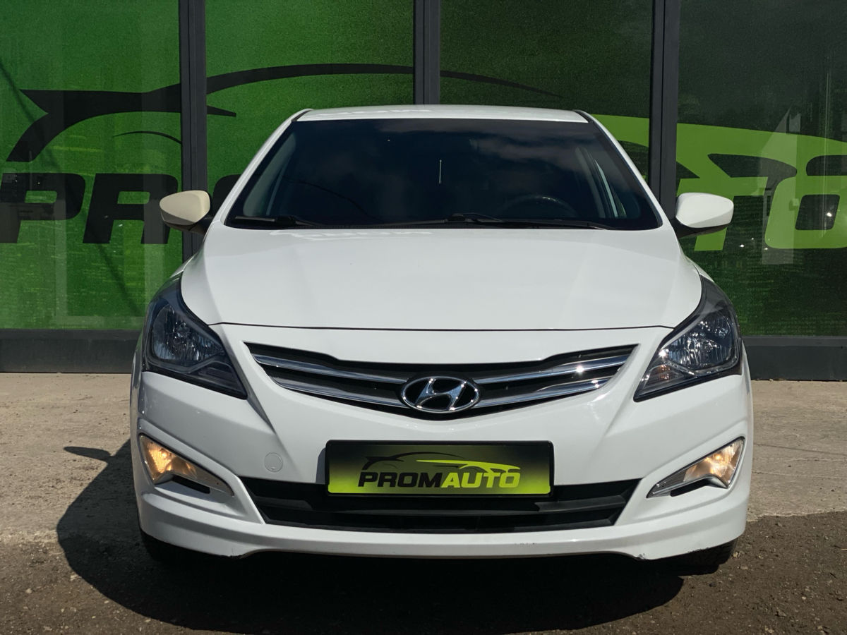 Hyundai Solaris foto 2