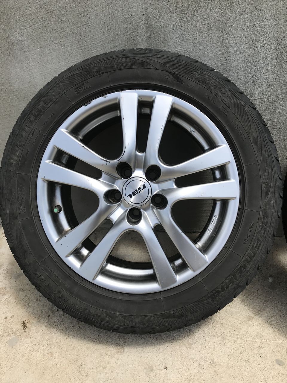 R16/205-55/r16