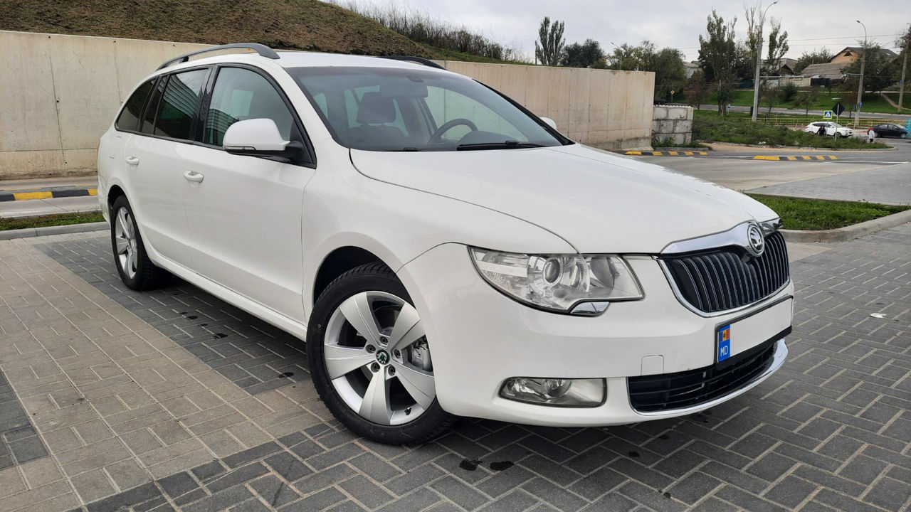 Skoda Superb foto 0