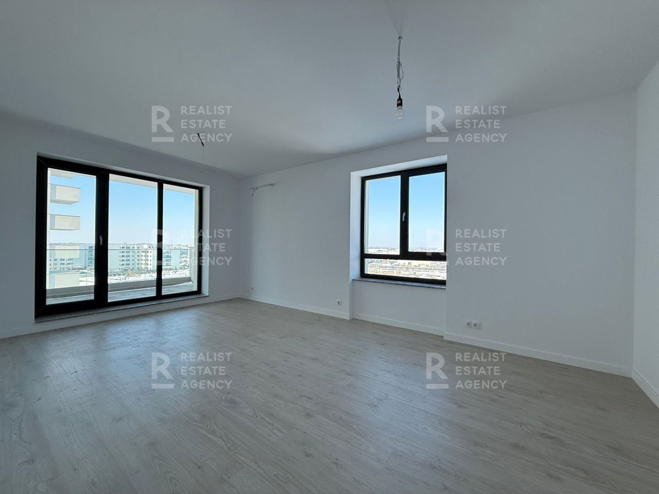 Apartament cu 3 camere de vânzare Greenfield Băneasa Residence foto 2