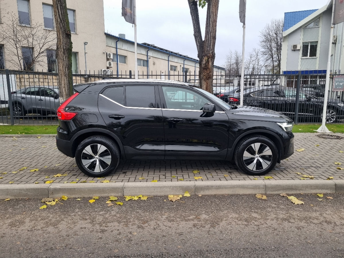 Volvo XC40 2023 photo 4