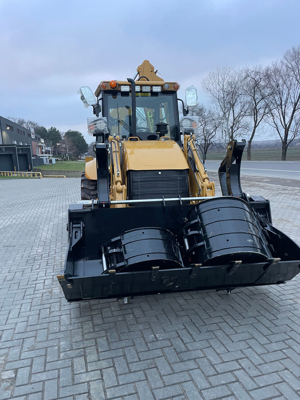 Buldoexcavator macao bx900 d pret cu tva garanție 2 anii .Este în stoc foto 3