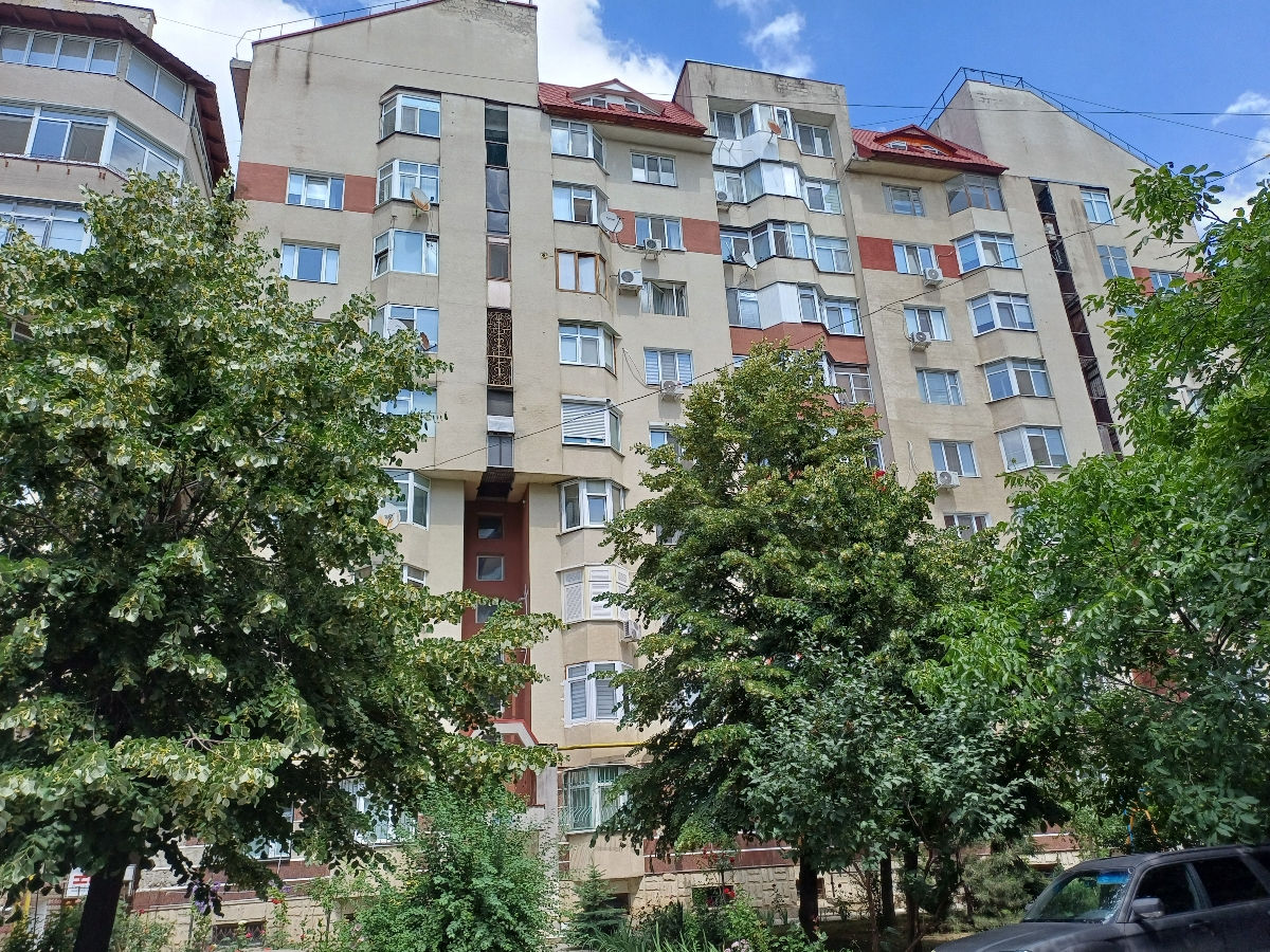 Apartament cu 4 camere, 165 m², Centru, Chișinău foto 0