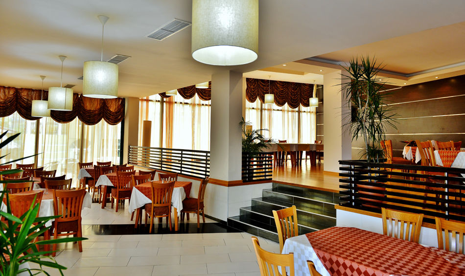 Hotel Marvel 4*, Sunny Beach. Зонты и шезлонги на пляже.Рекомендуем !!! фото 3
