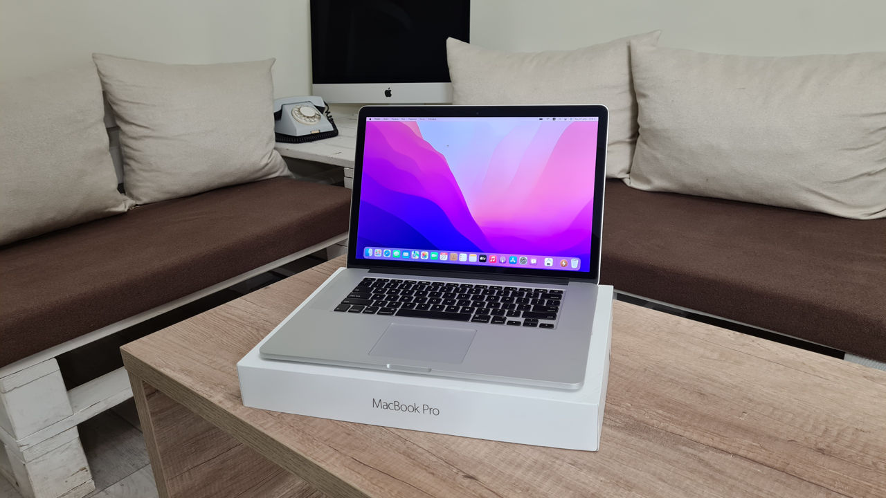 15 Macbook Pro Retina 2015 Amd Radeon R9 M370x MacBook Pro 15 2015 (i7 4.0Ghz, 16Gb, SSD 1Tb, Radeon R9 M370X)