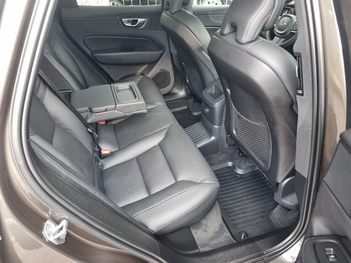 Volvo XC60 2021 photo 19