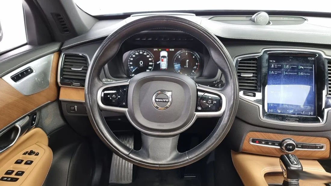 Volvo XC90 foto 17