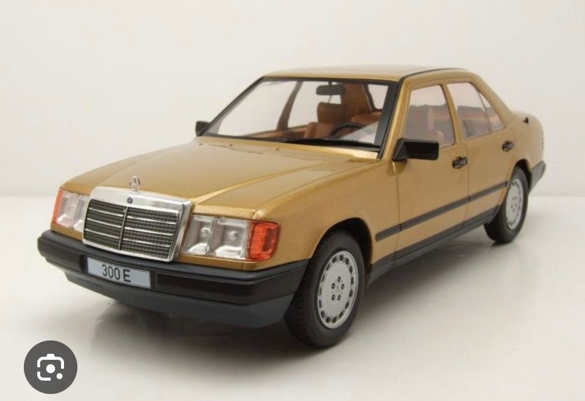 Mercedes Benz W124 şi BMW E36 Alpina Touring la scara 1:18 foto 2