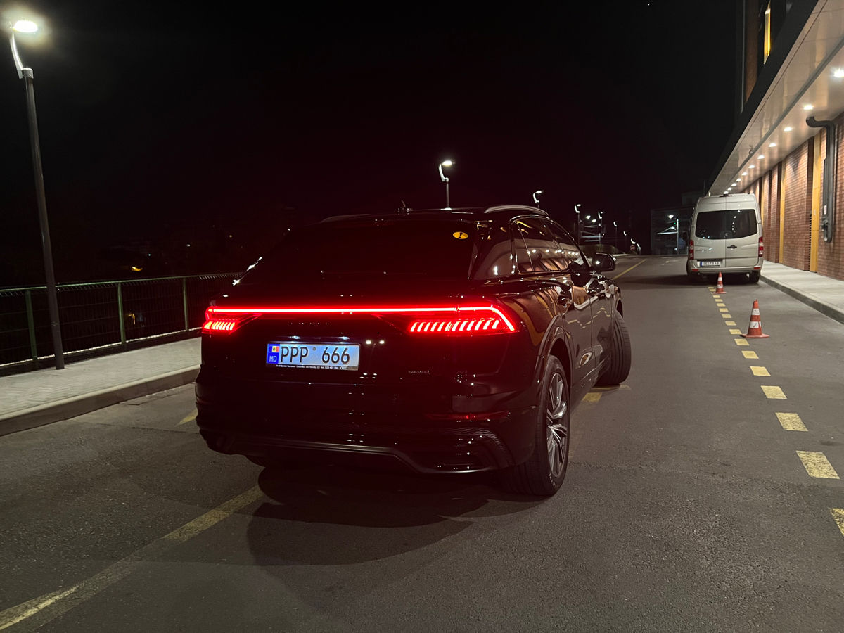 Audi Q8 foto 8