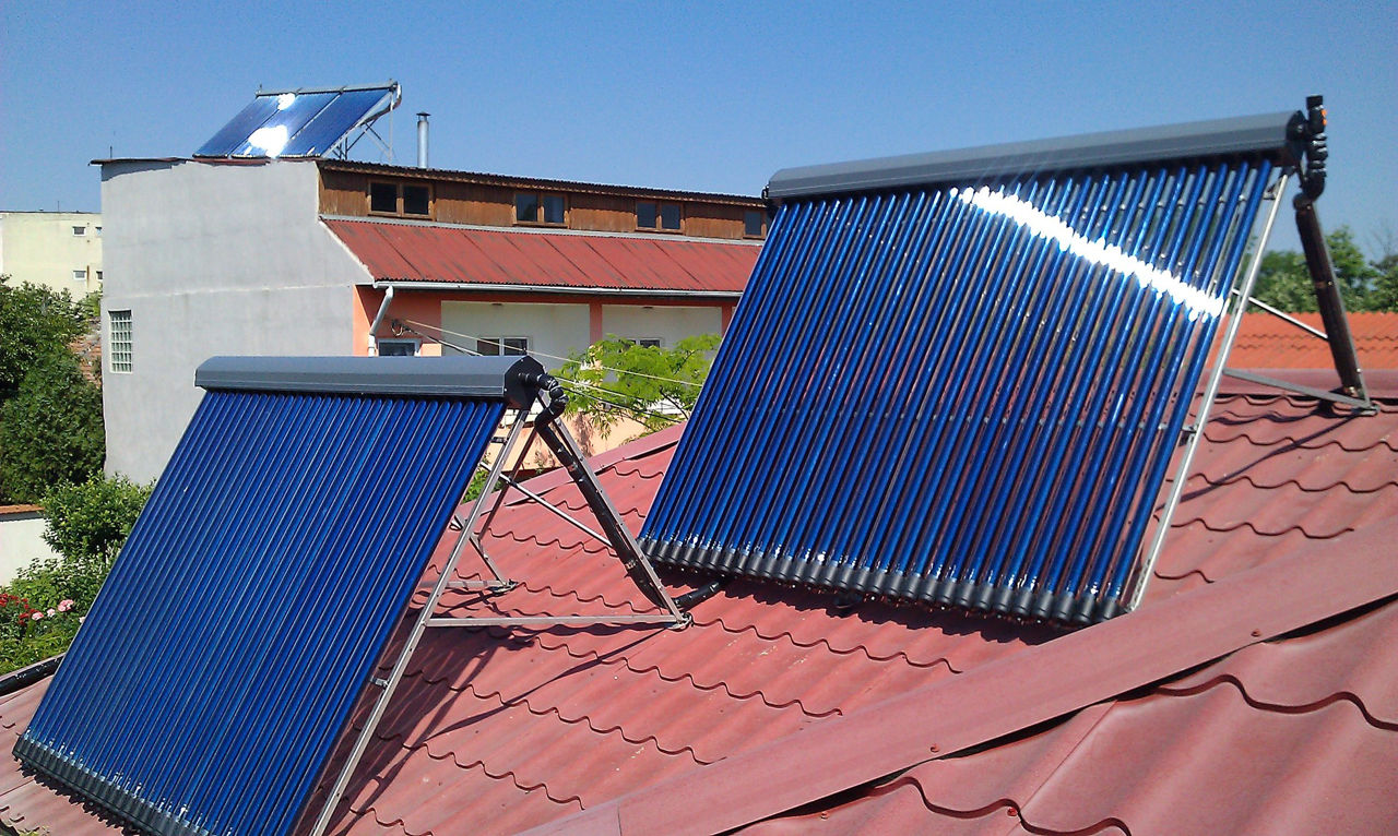Angajam instalator colectoare solare pentru apa calda foto 1
