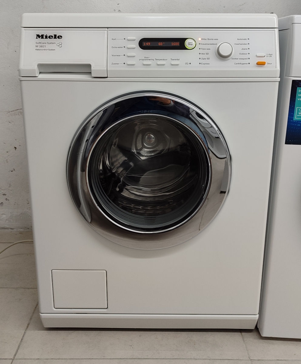 Стиральная машина Miele W 3821